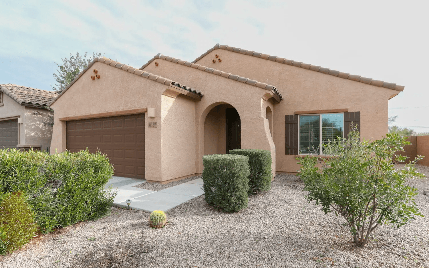 8195 N Circulo El Palmito