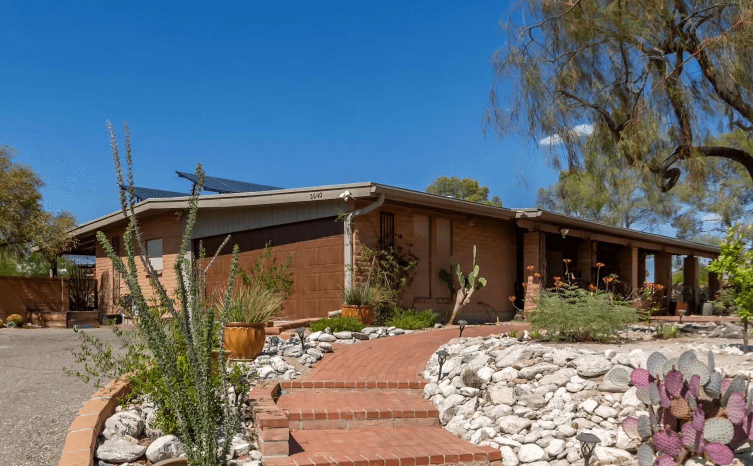 3540 N Hacienda Place