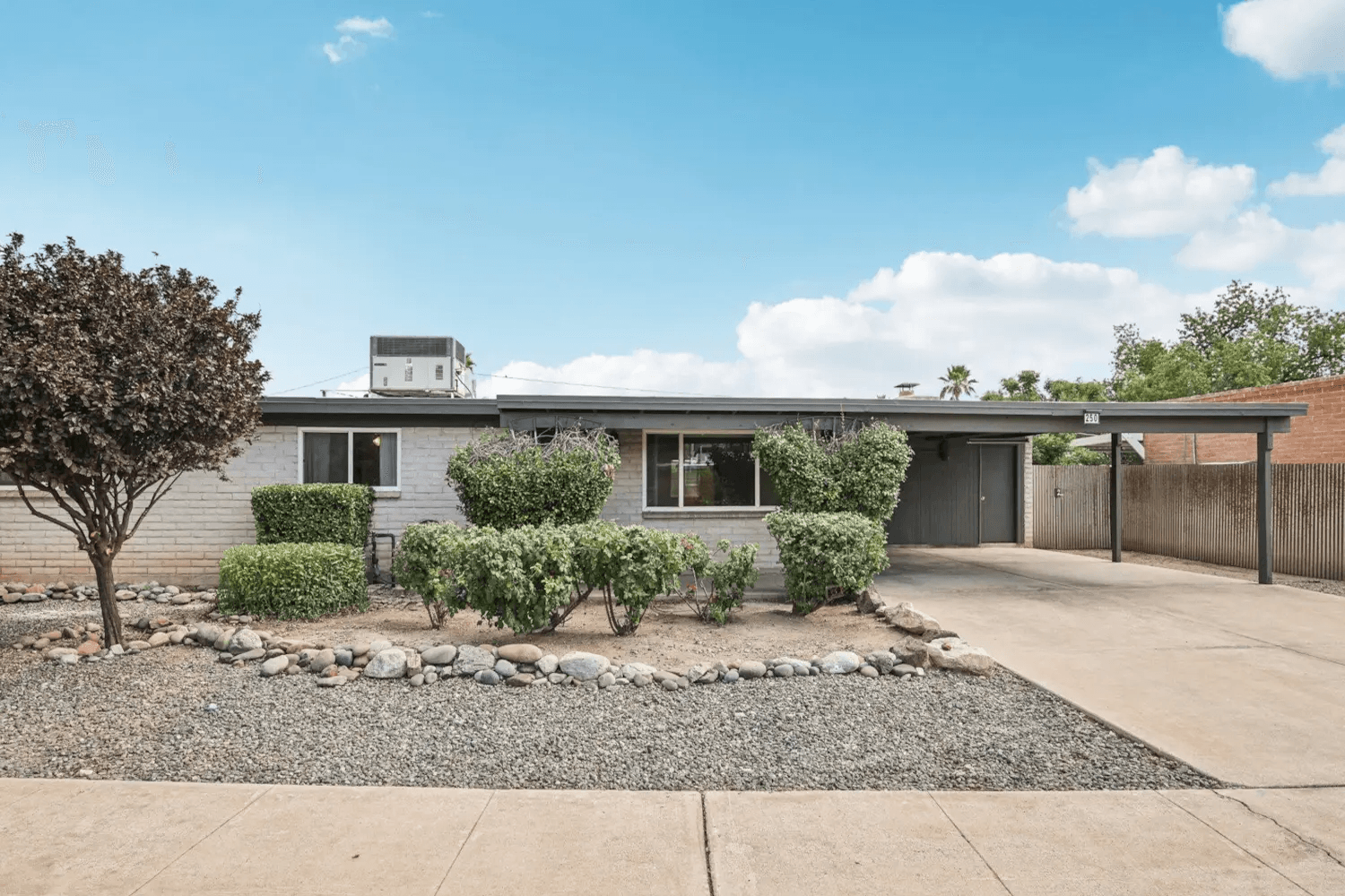 250 E Bromley Street