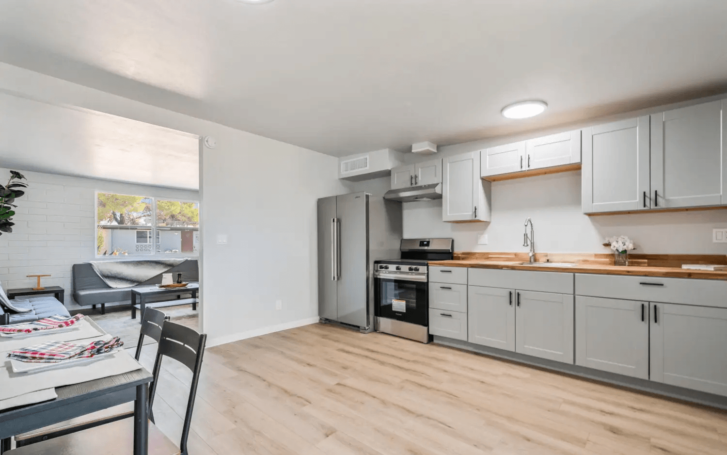 3872 S Evergreen Avenue