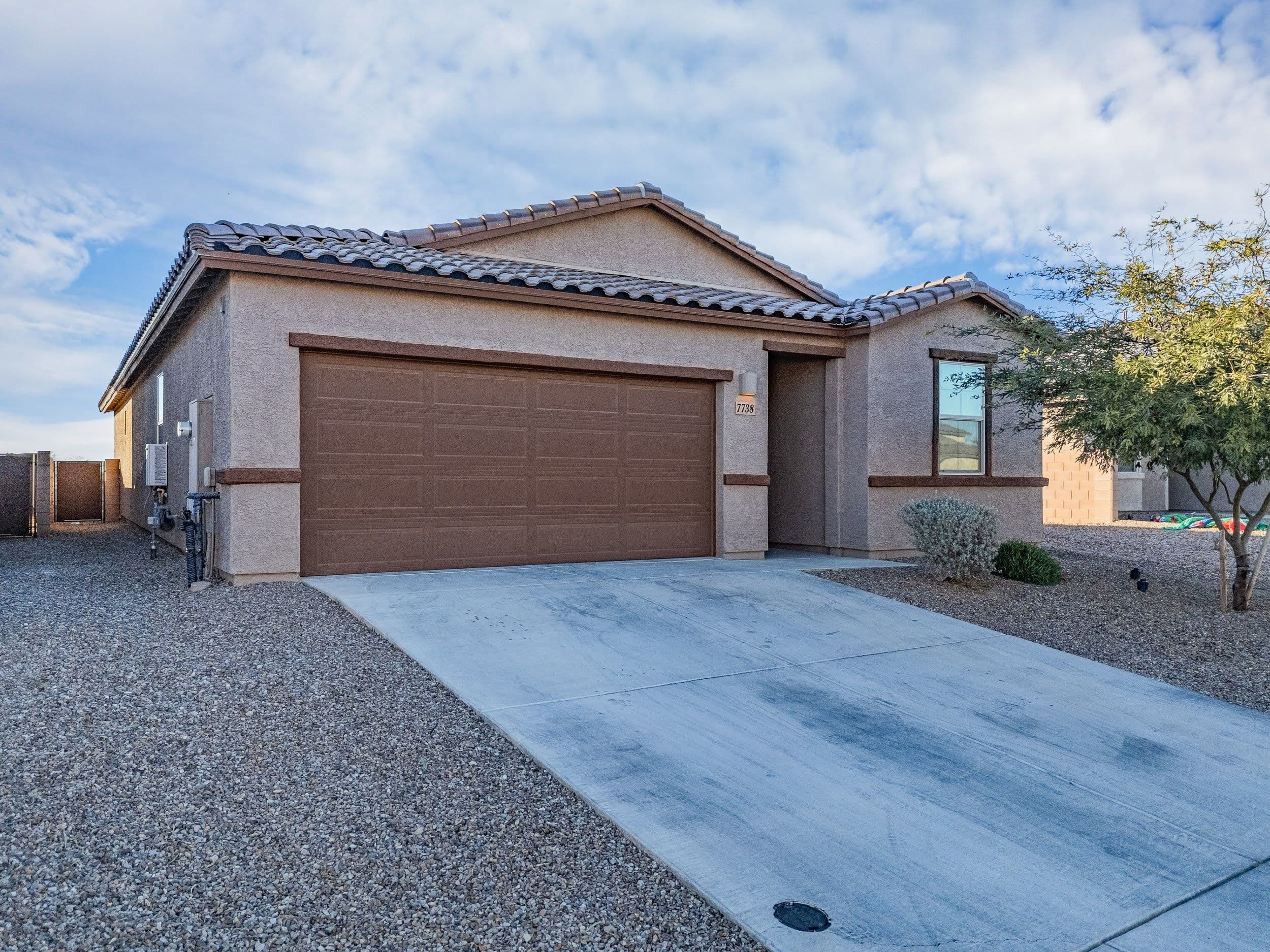 7738 S Sugarbend Drive header image